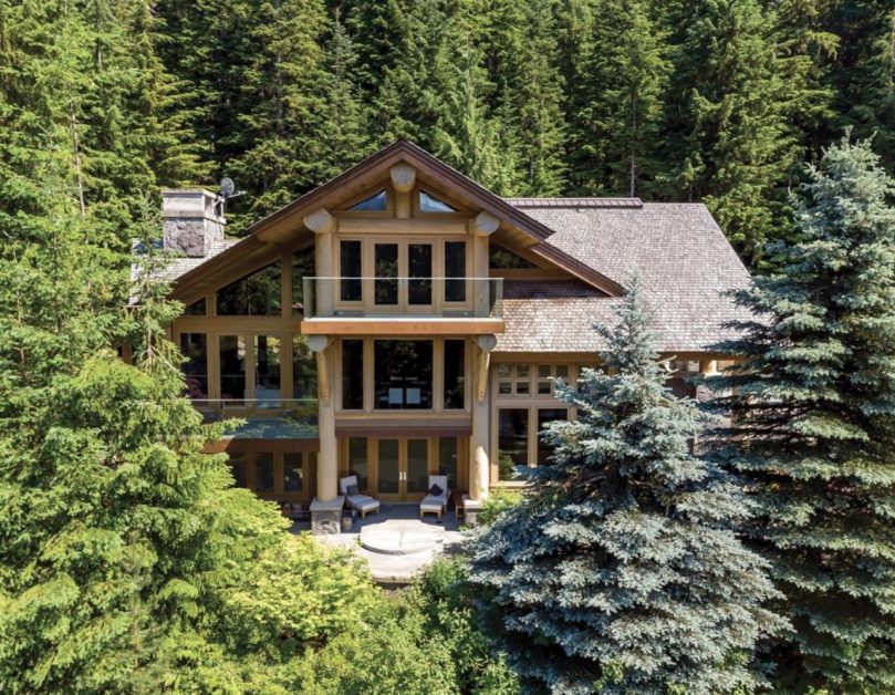 house for sale ski in to 4673 Blackcomb Way