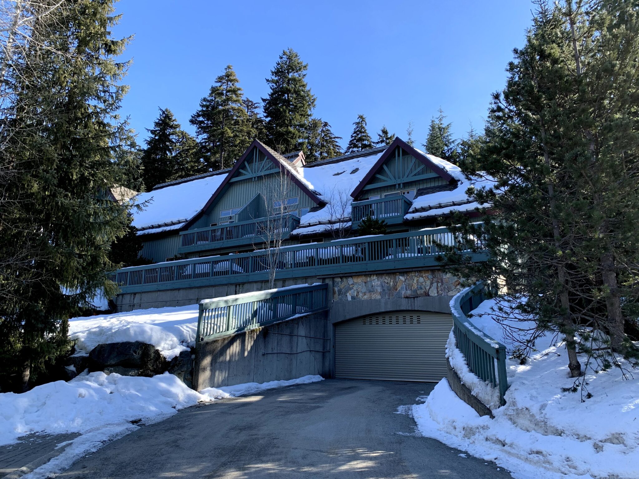 2024 Arrowhead Point, 4890 Painted Cliff Road, Whistler, BC