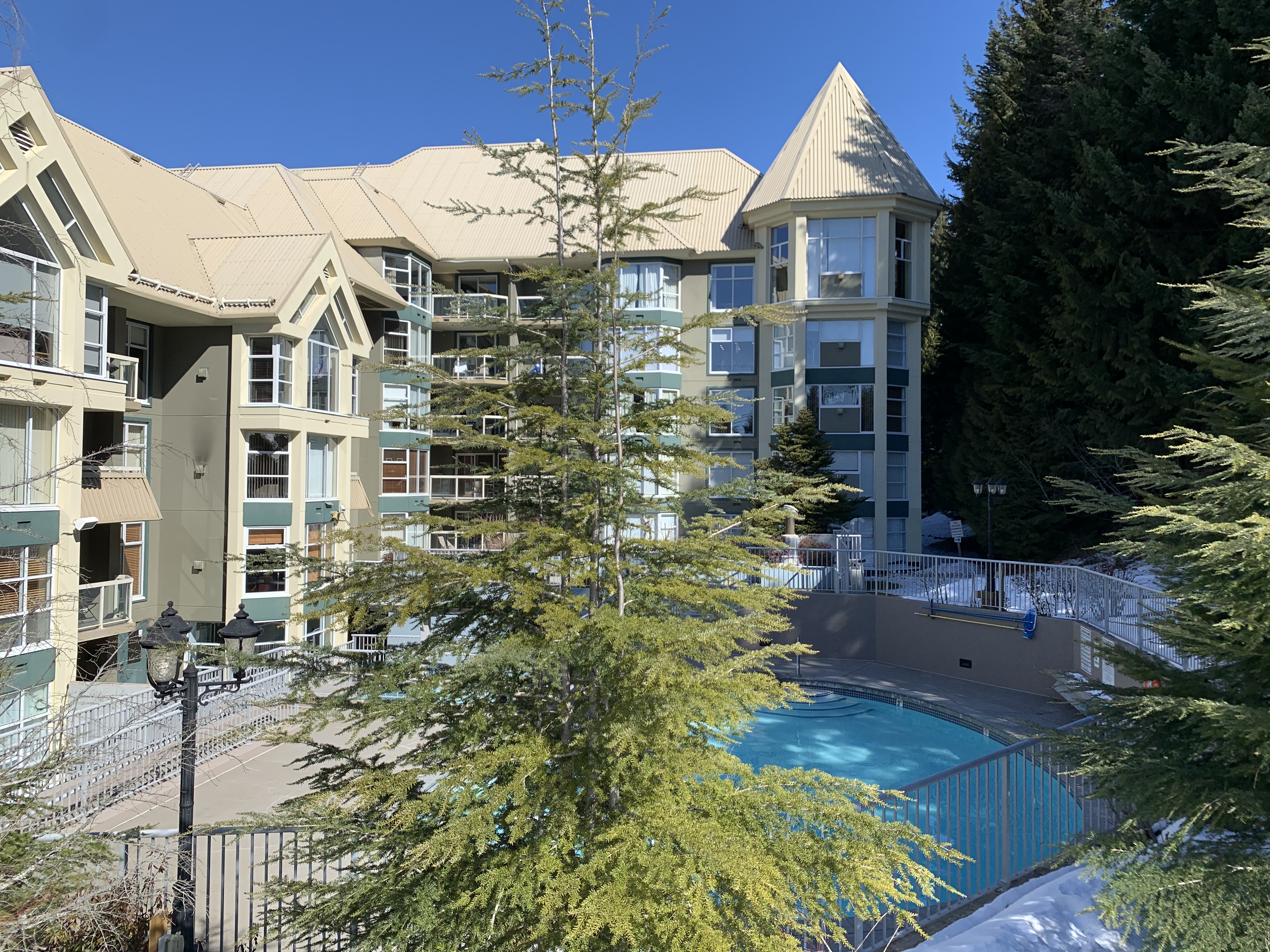 woodrun slopeside condos